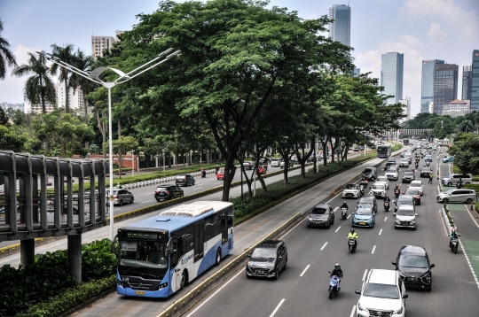 Bus Transjakarta Kembali Beroperasi 24 Jam