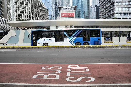 Bus Transjakarta Kembali Beroperasi 24 Jam