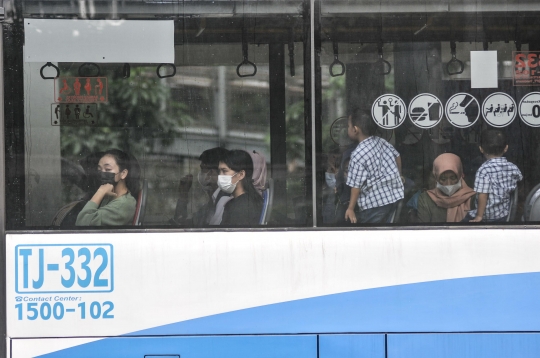 Bus Transjakarta Kembali Beroperasi 24 Jam