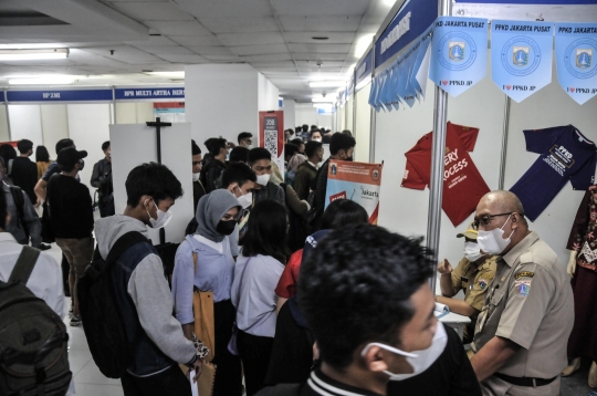 Ribuan Pelamar Kerja Serbu Jakarta Job Fair 2022