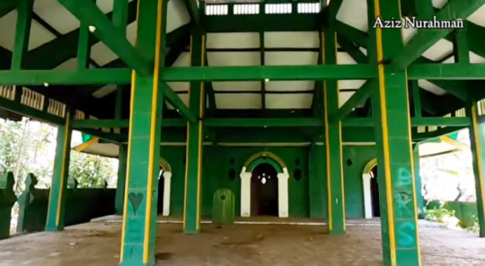 Santriwatinya Sering Dilecehkan, Pesantren Megah & Luas Ini Terbengkalai