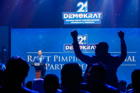 Diteriaki Presiden saat Rapimnas Demokrat, AHY Banggakan Prestasi SBY