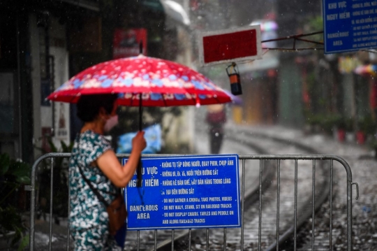 Jalur Kereta Viral yang Instagramable di Hanoi Ditutup Demi Keamanan