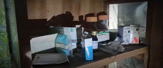 Potret Rumah Mewah Milik Dokter Terbengkalai di dalamnya Banyak Obat & Ranjang Bayi