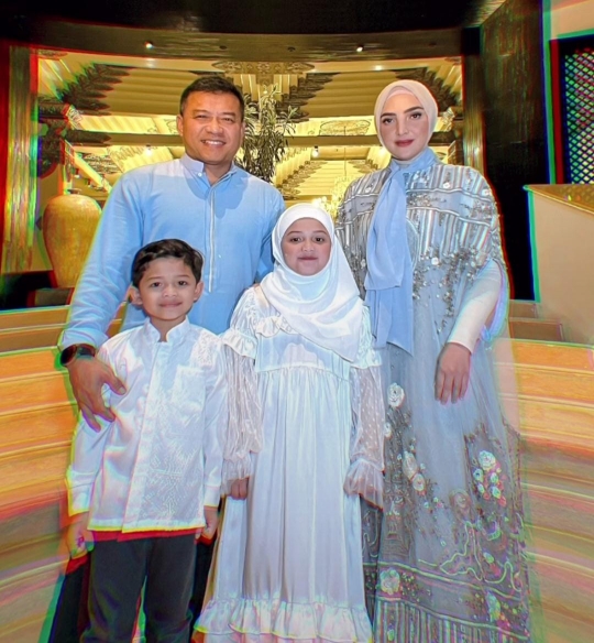 5 Potret Cantik Ashanty Tampil Berhijab, Bikin Pangling dan Buat Netizen Terpana