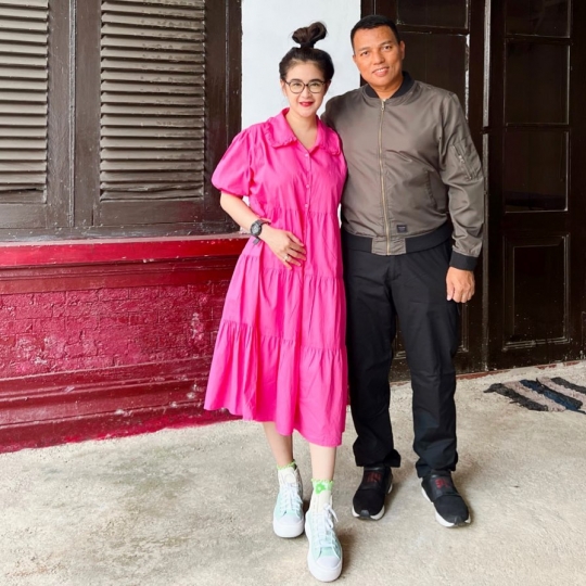 Jadi Istri Polisi, Begini Potret Uut Permatasari yang Tetap Cantik dan Menawan