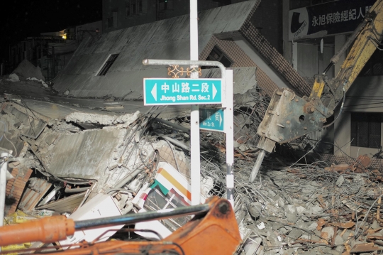 Penampakan Kerusakan Parah Akibat Gempa Dahsyat Taiwan