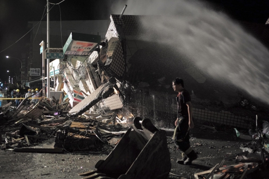 Penampakan Kerusakan Parah Akibat Gempa Dahsyat Taiwan