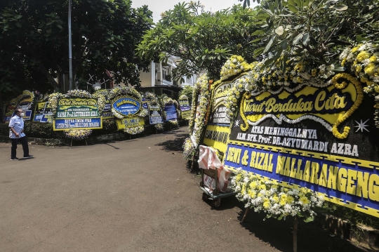 Suasana Rumah Duka Ketua Dewan Pers Azyumardi Azra