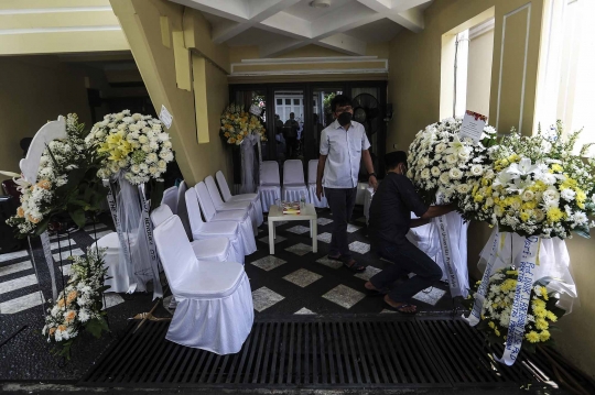 Suasana Rumah Duka Ketua Dewan Pers Azyumardi Azra