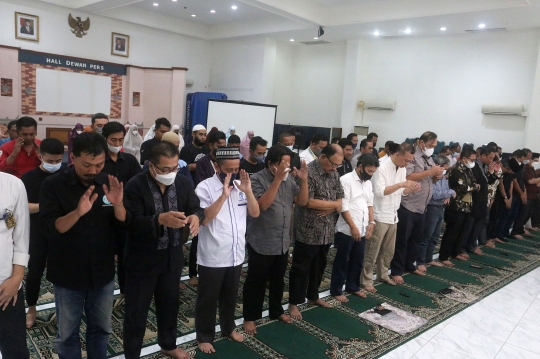 Dewan Pers Gelar Salat Gaib untuk Azyumardi Azra