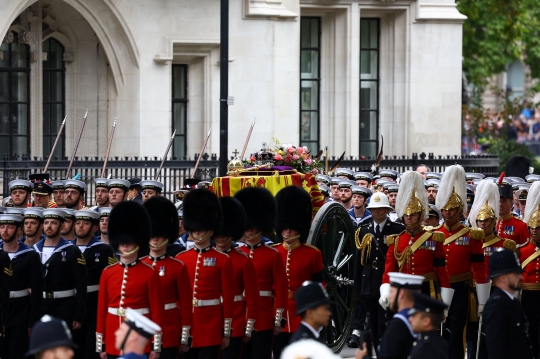 Momen Haru Upacara Pemakaman Ratu Elizabeth di Westminster Abbey