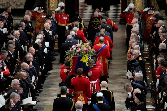 Momen Haru Upacara Pemakaman Ratu Elizabeth di Westminster Abbey