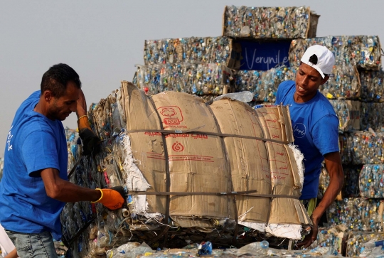Penampakan Piramida Baru di Mesir, Terbuat dari 7.500 Kg Sampah Plastik