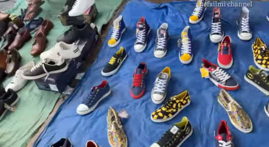 Begini Potret Pasar 'Maling' di India, Ada Sepatu Made Indonesia Dijual