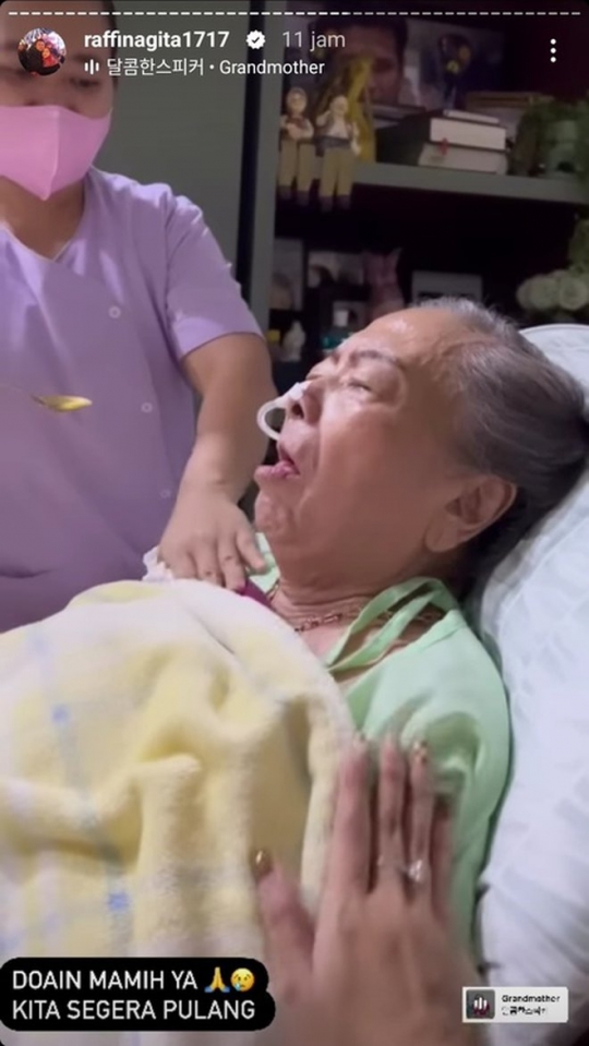 Kembali Masuk Rumah Sakit, Ini Potret Mami Popon Nenek Raffi Ahmad Terbaring Lemas