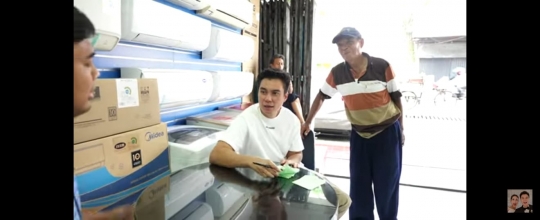 Baim Wong Ketemu Tukang Sayur di Jalan, Langsung Diajak Beli Kulkas