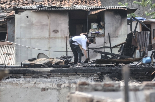 Kebakaran Hanguskan Puluhan Rumah di Menteng