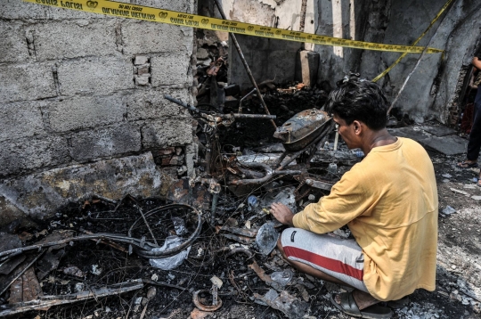 Kebakaran Hanguskan Puluhan Rumah di Menteng