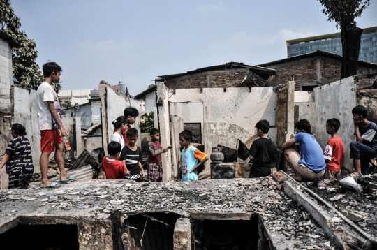 Kebakaran Hanguskan Puluhan Rumah di Menteng