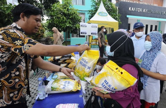 Disperindag Tangerang Selatan Gelar Operasi Pasar untuk Tekan Inflasi