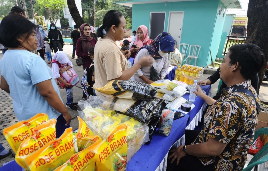 Disperindag Tangerang Selatan Gelar Operasi Pasar untuk Tekan Inflasi