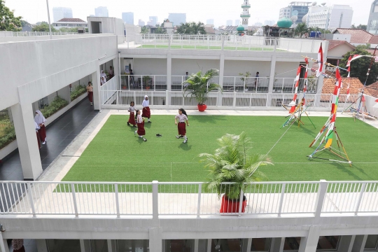 Menengok Sekolah Berkonsep Net Zero Carbon di Jakarta