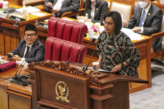 Rapat Paripurna DPR, Sri Mulyani Sampaikan Pandangan Keuangan 2023