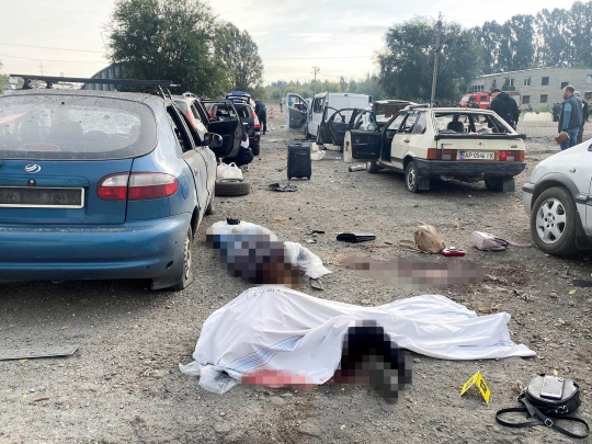Serangan Rudal Rusia Hantam Konvoi Warga Sipil Ukraina, 30 Tewas