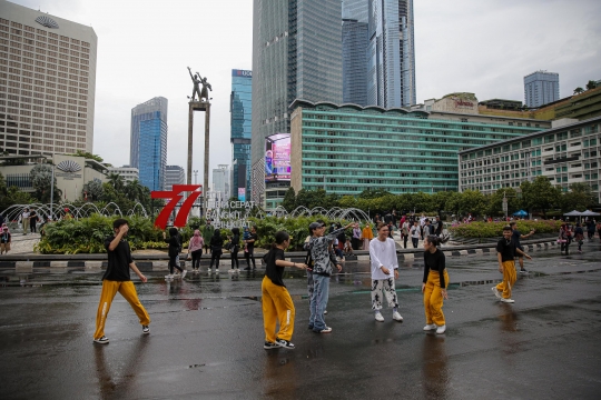 Antusias Warga Olahraga di CFD Usai Diguyur Hujan