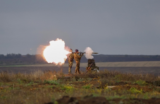 Intip Tentara Cadangan yang Dimobilisasi Putin Jalani Latihan Tembak
