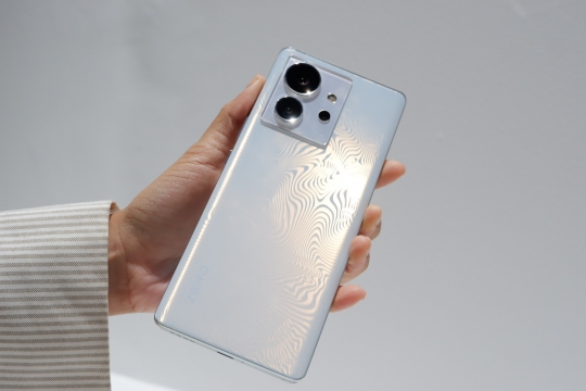 Penampakan Infinix ZERO Ultra dan ZERO 20 Terbaru Meluncur di Tanah Air