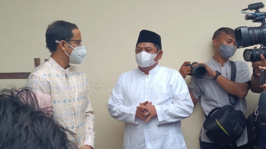 Aksi Sigap Menteri Nadiem Tengok Bencana Tembok Jebol MTsN 19 Jakarta