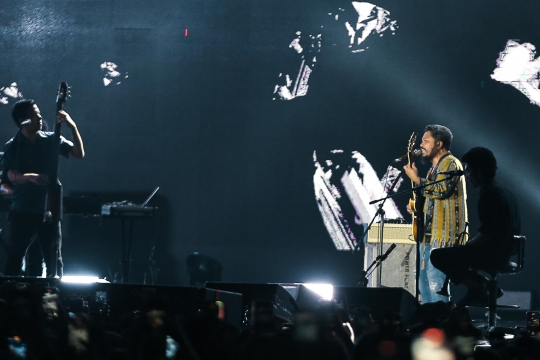 Penampilan Potret, Burgerkill dan Payung Teduh di Synchronize Fest 2022