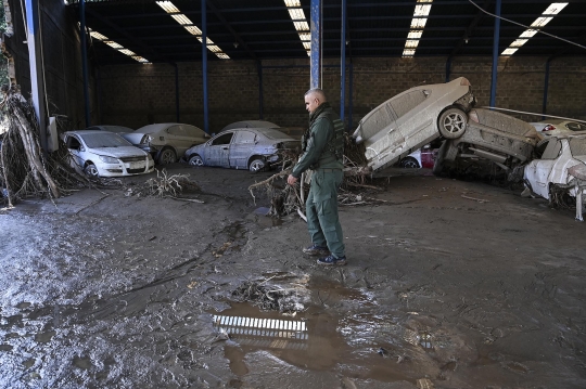 Kondisi Pabrik Perakitan Mobil di Venezuela Diterjang Banjir Bandang