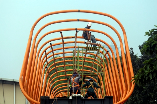 Progres Skywalk Kebayoran Lama yang Terintegrasi Halte Transjakarta-Stasiun KRL