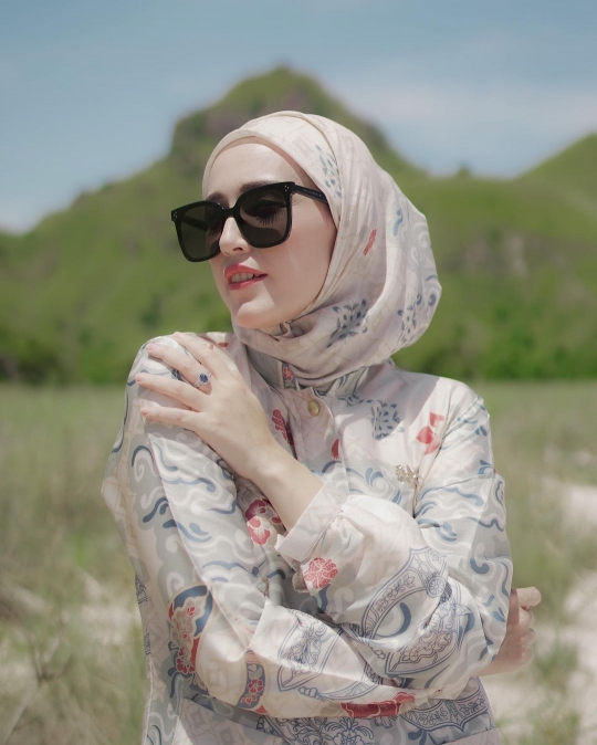 Idaman Banyak Perempuan, 16 Artis Cantik Indonesia yang Miliki Kulit Seputih Susu