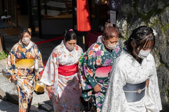 Pintu Perbatasan Dibuka, Jepang Langsung Diserbu Turis Asing