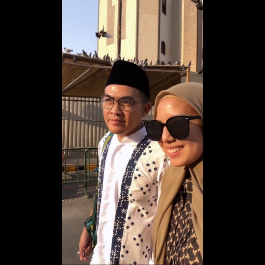 Momen Tya Ariestya Umrah di Tanah Suci, Tak Bisa Bendung Air Mata saat Melihat Ka'bah