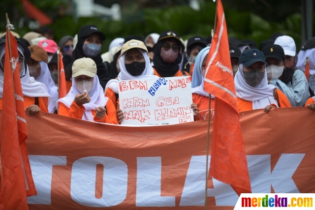 Foto Aksi Ribuan Buruh Demo Tolak Kenaikan Harga Bbm Merdeka Com