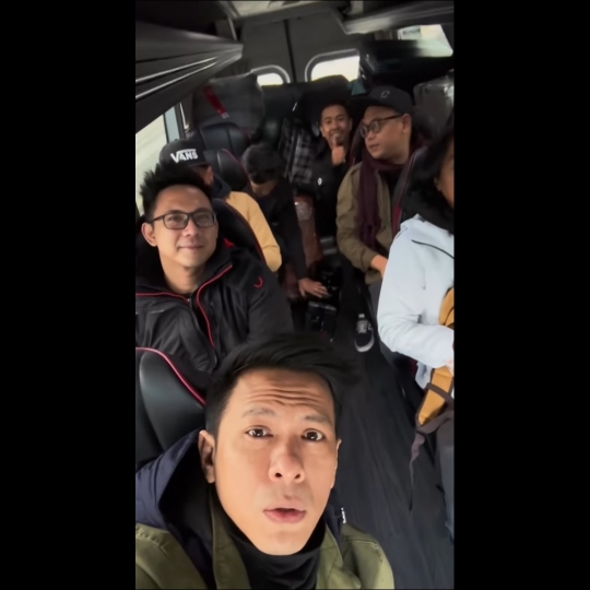 Deretan Foto Ariel Noah di Amsterdam, Penampilannya Bikin Salfok
