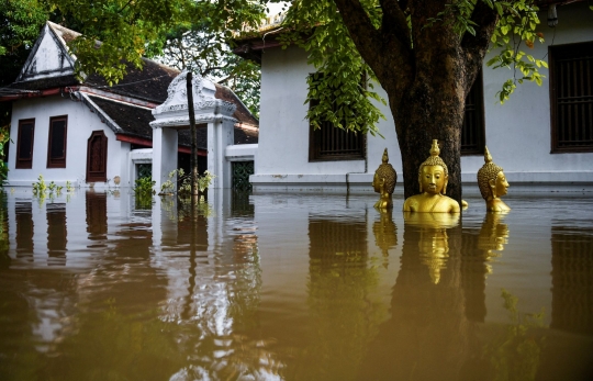 Banjir Rendam Kota Kuno di Thailand