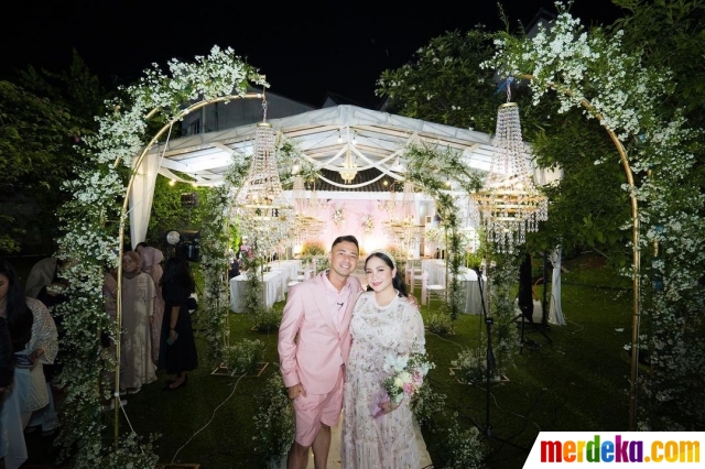 Foto : 10 Potret Raffi Ahmad Dan Nagita Di Anniversary Pernikahan Ke-8 ...