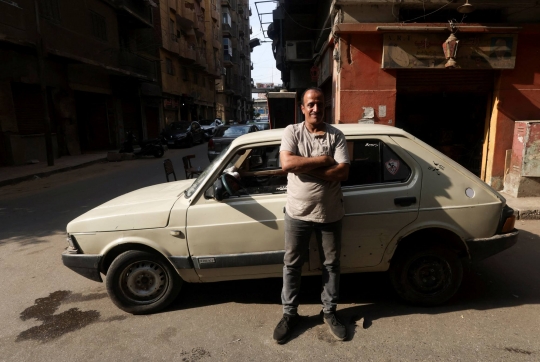 Kreativitas Guru di Mesir Modifikasi Mobil Bekas Jadi Kendaraan Listrik