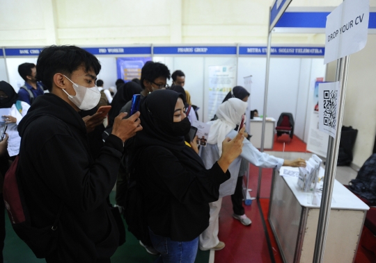 Berburu Lowongan Kerja di Bursa Mini Disnaker Depok