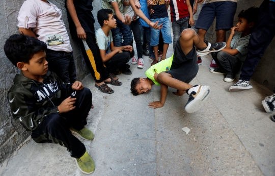 Aksi Remaja Palestina Hilangkan Trauma dengan Breakdance