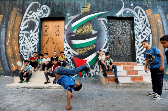 Aksi Remaja Palestina Hilangkan Trauma dengan Breakdance