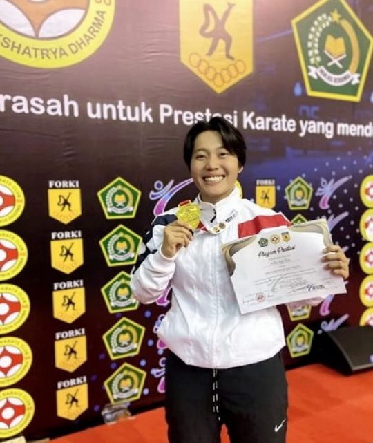 Potret Cantik Serda Bella Aprillia Raih Medali Emas, Bikin Bangga jadi Juara Karate