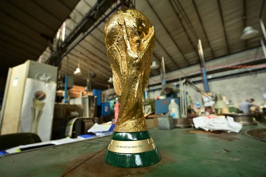 Melihat Lebih Dekat Pembuatan Trofi Piala Dunia 2022 di Milan