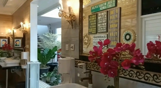 Penampakan Toilet Mewah di Pom Bensin, Vibesnya Bak di Rumah 'Sultan'